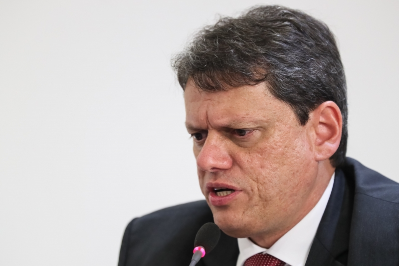 Governo quer contratar R$ 260 bi em transportes até o ano de 2022