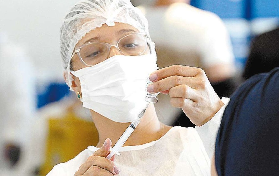 Região vacina acima de 30 anos