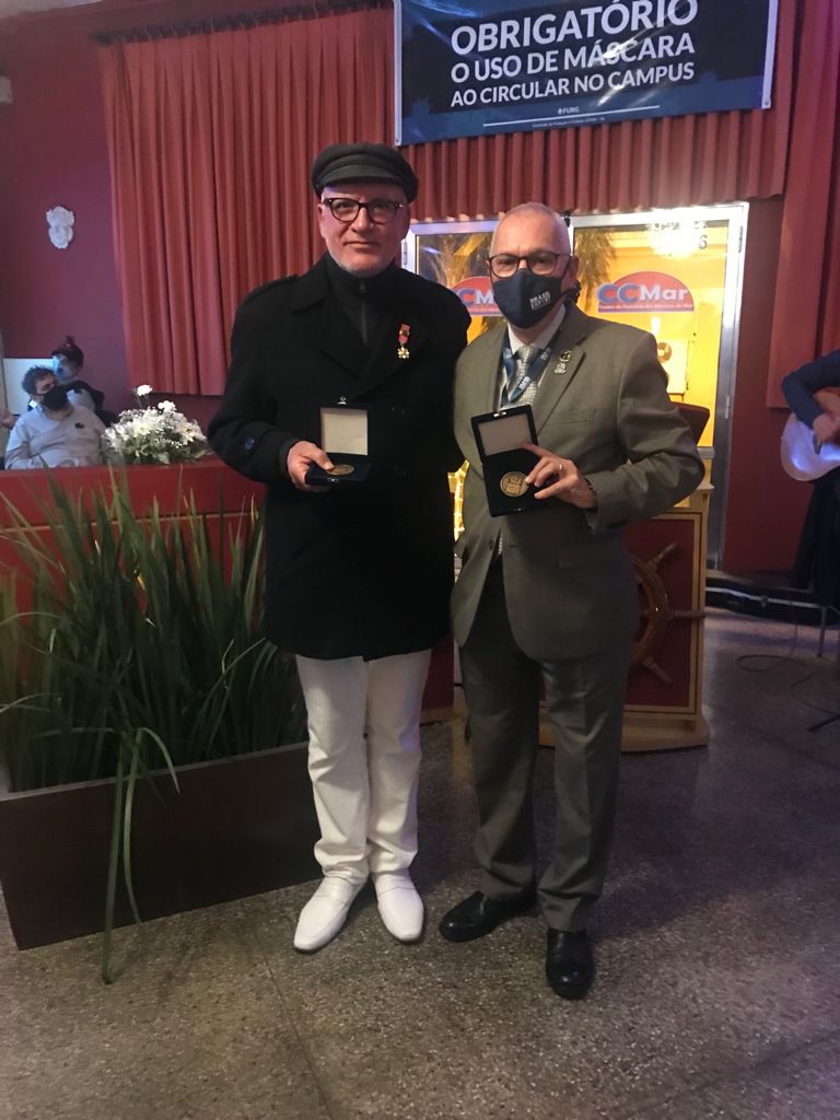 Presidente da FENOP recebe Medalha dos 100 anos do Porto de Porto Alegre