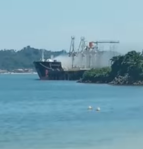 Marinha confirma explosão em navio no Porto de Aratu, mas nega poluição no mar