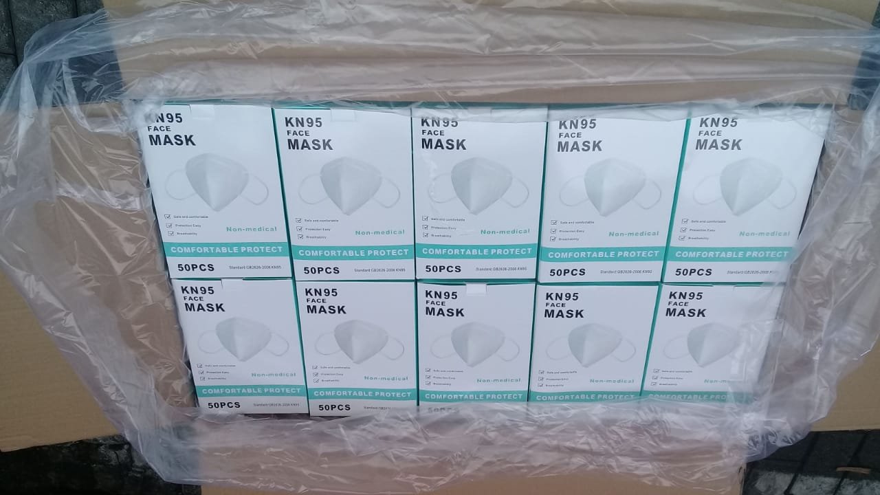 Receita Federal doa máscaras abandonadas no cais