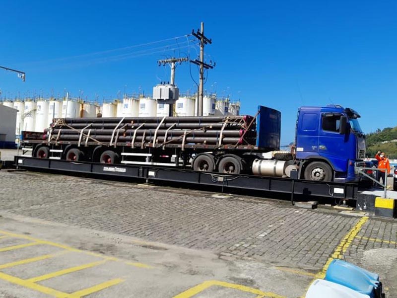 Porto de Angra volta a receber carga para exportação