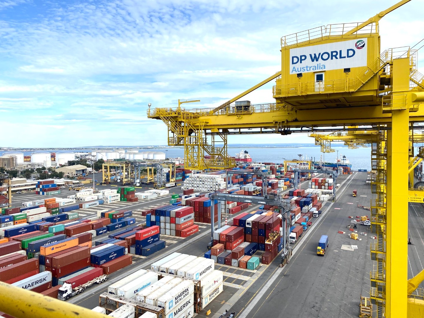 DP World Sydney bate recorde de TEU