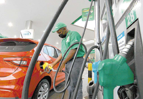 Etanol já custa R$ 6 em postos de combustível da Baixada