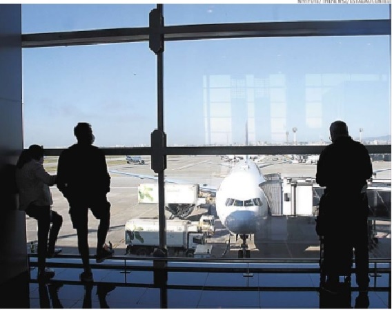 Ministro do STF impôe comprovante a aeroportos