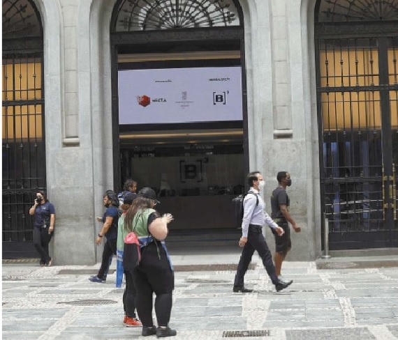 PEC dos Precatórios passa no Senado