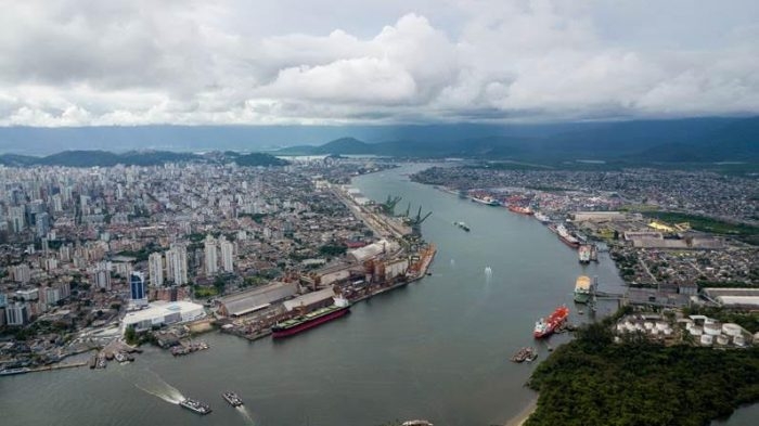 Porto de Santos reajusta tarifas em 13%