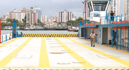 Estado reforça travessia de balsas Santos-Guarujá