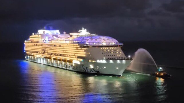 O maior navio de cruzeiro do mundo chega ao Porto de Everglades