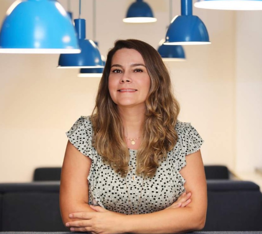 Consciência ambiental desde a infância – Entrevista com a Gerente de comunicação corporativa e sustentabilidade da Santos Brasil, Béatrice Dupuy