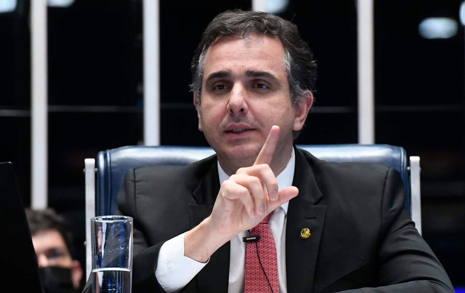 Senado vota projetos que regulam preços de combustíveis nesta semana