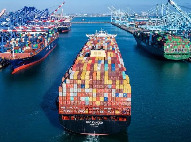 Porto de Los Angeles bate recorde de cargas