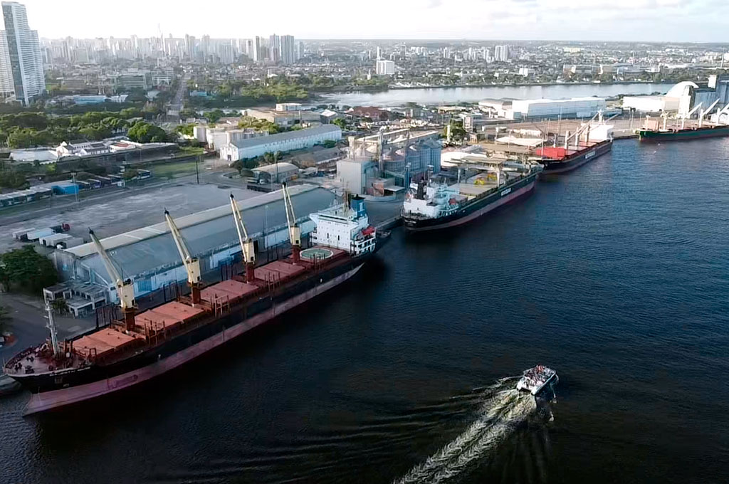 Porto do Recife começa a receber navios com novo calado