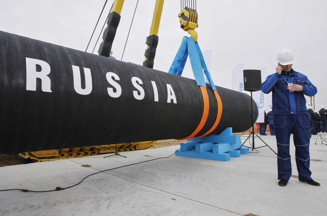 O plano da Europa para deixar de depender do petróleo e gás russos