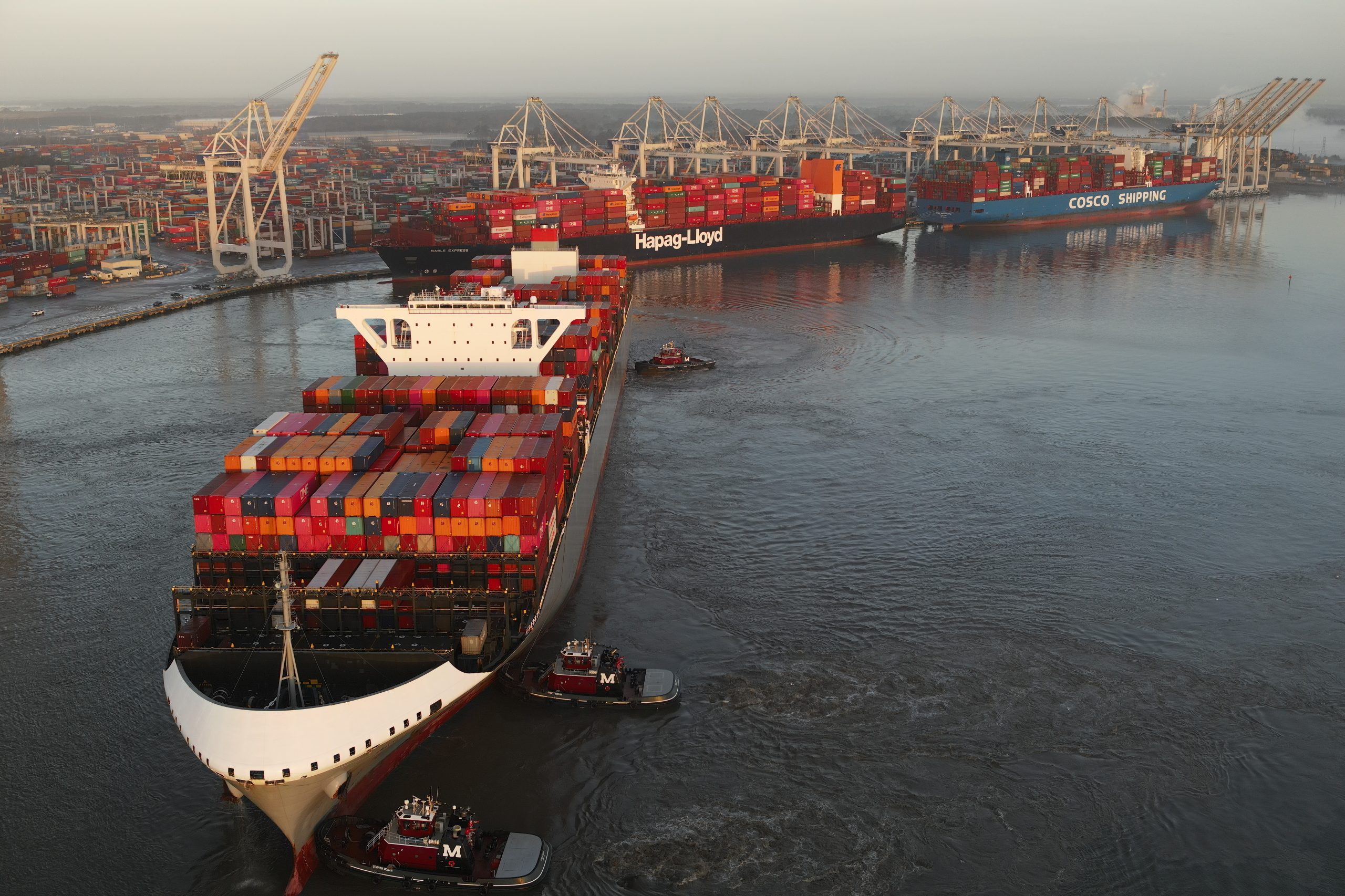 Porto de Savannah registra quase meio milhão de TEU em abril