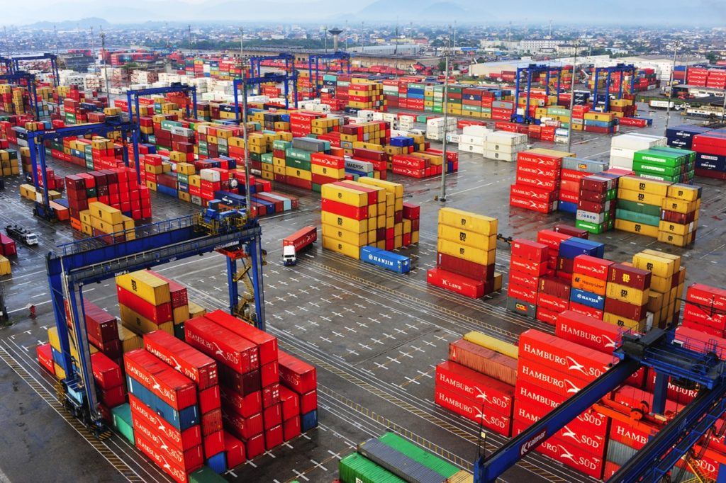 Balança comercial tem superávit de US$ 22,89 bi em 2022