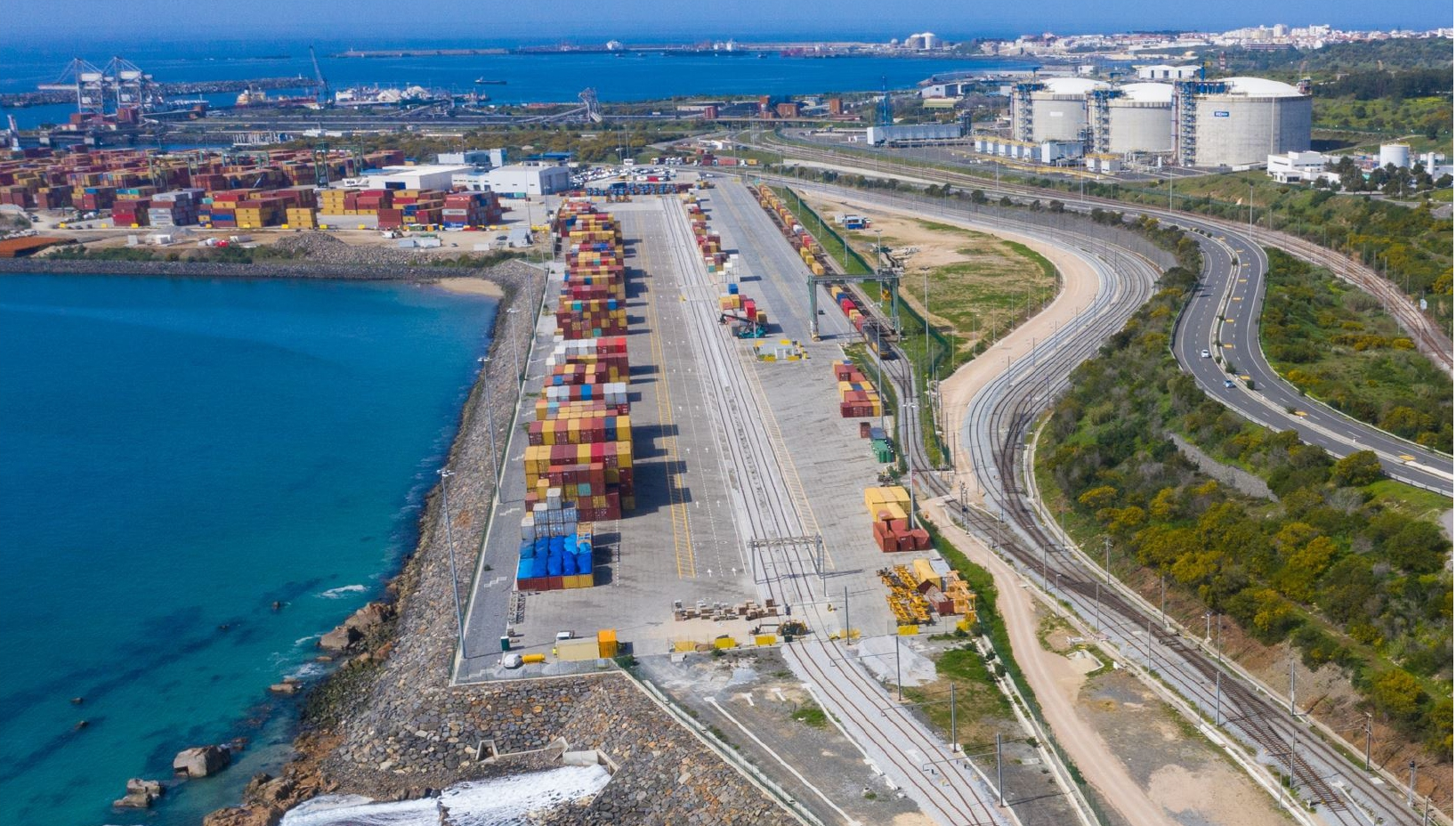 Portugal quer Sines como polo de distribuição de gás natural para a Europa