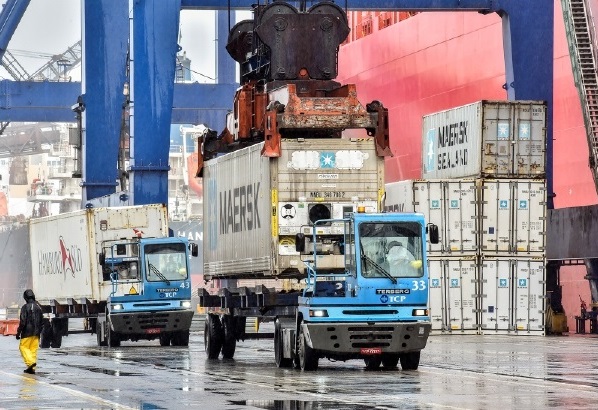 Porto de Paranaguá exporta mais de 600 mil toneladas de frango congelado
