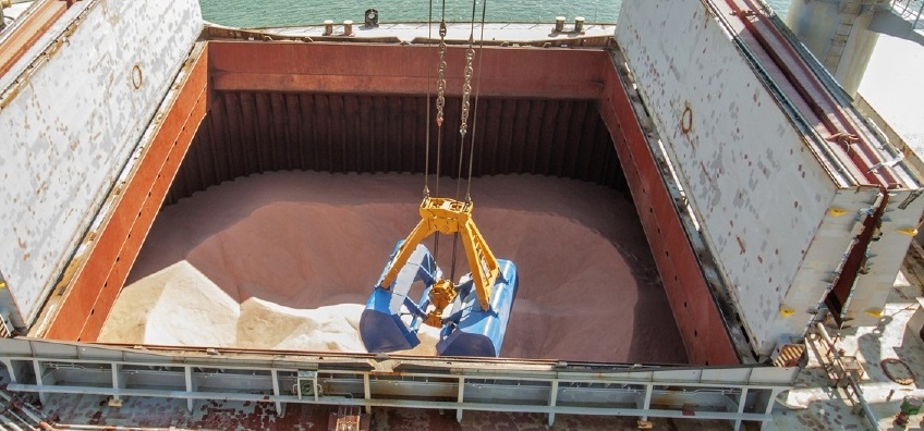 Brasil antecipa importação de fertilizantes