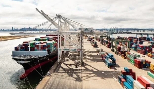 Porto de Oakland retoma trabalho após semana de protestos de caminhoneiros