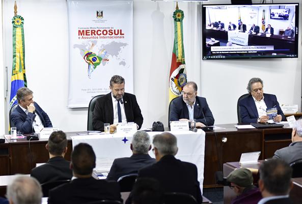 Debate sobre implantação de segundo porto marítimo no RS foi destaque na Comissão do Mercosul