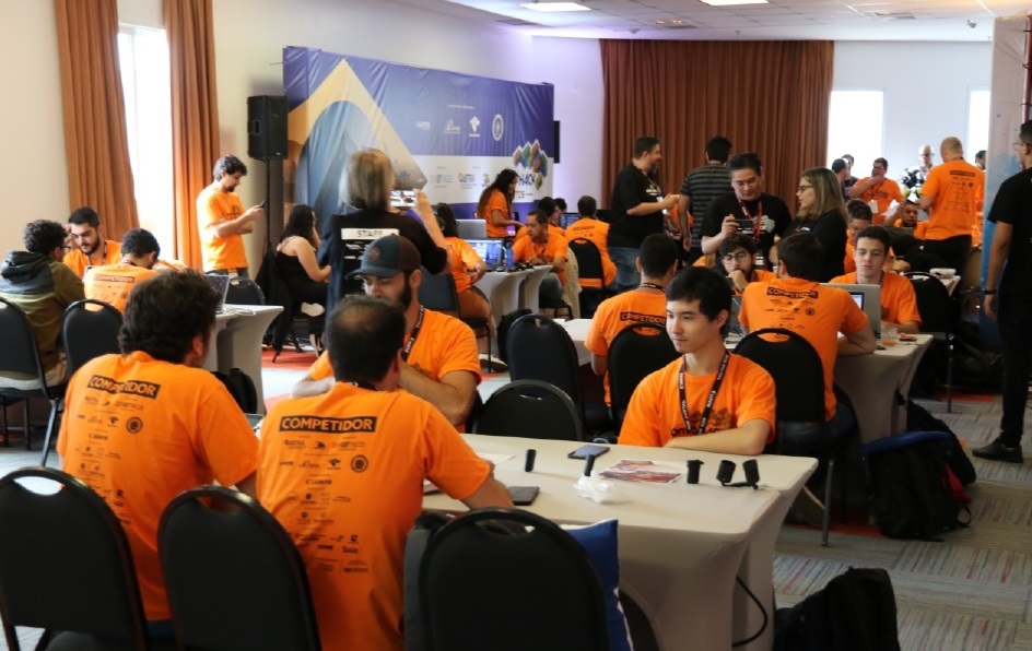 Santos é sede de hackathon portuário neste fim de semana