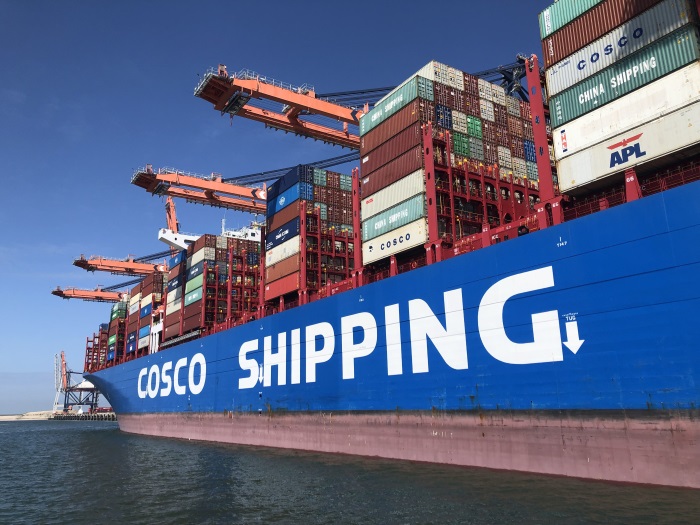 COSCO aumentou lucros em 74% no semestre