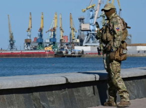 Navio com 7 mil toneladas de cereais zarpa de porto da Ucrânia ocupado por tropas russas