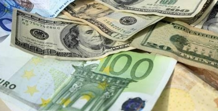 Euro atinge valor mais baixo em 20 anos