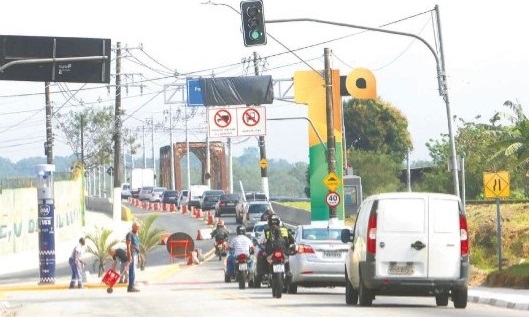 Ponte dos Barreiros já está com tráfego livre; entrega será hoje