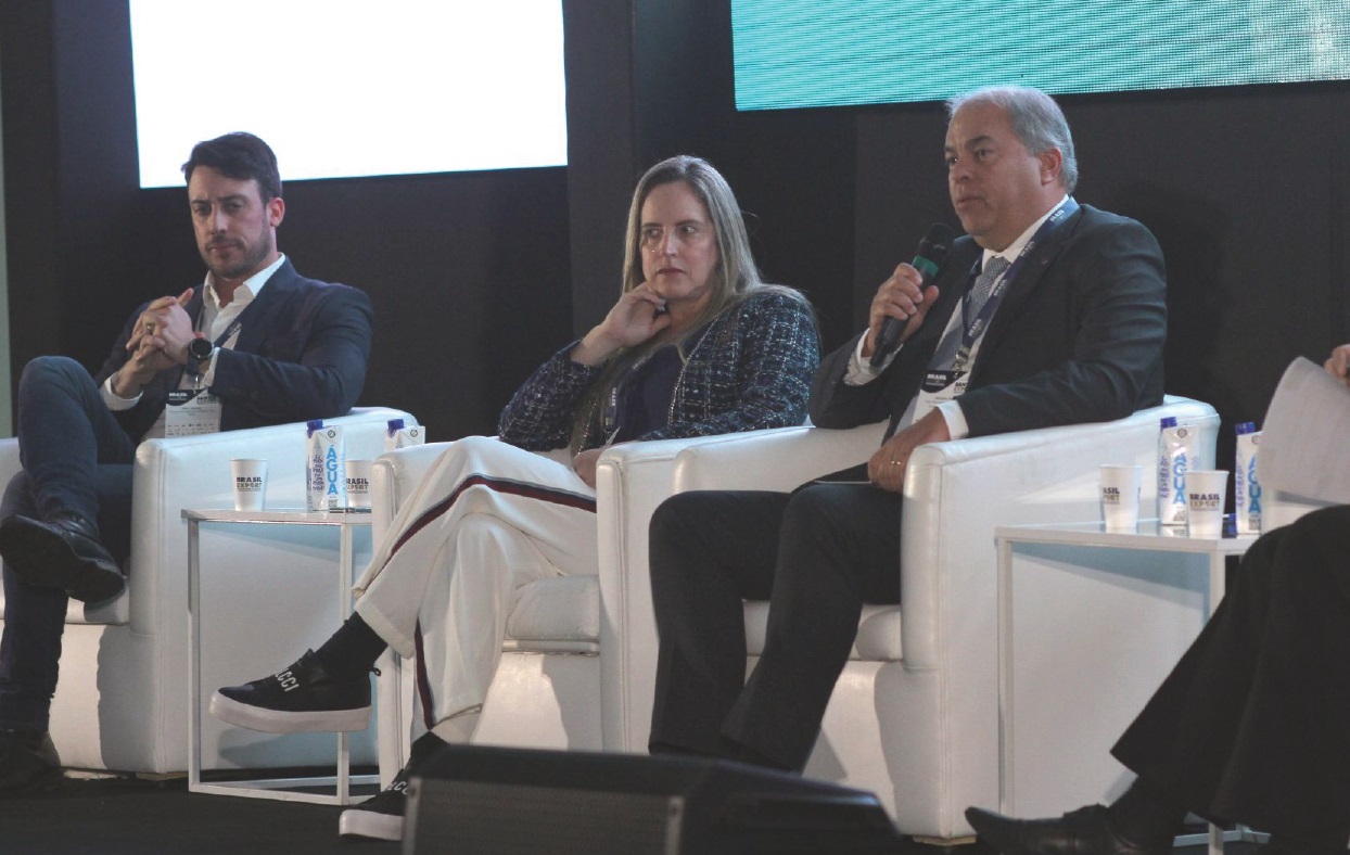 Representantes da carga pedem menos burocracia e mais celeridade de órgãos públicos