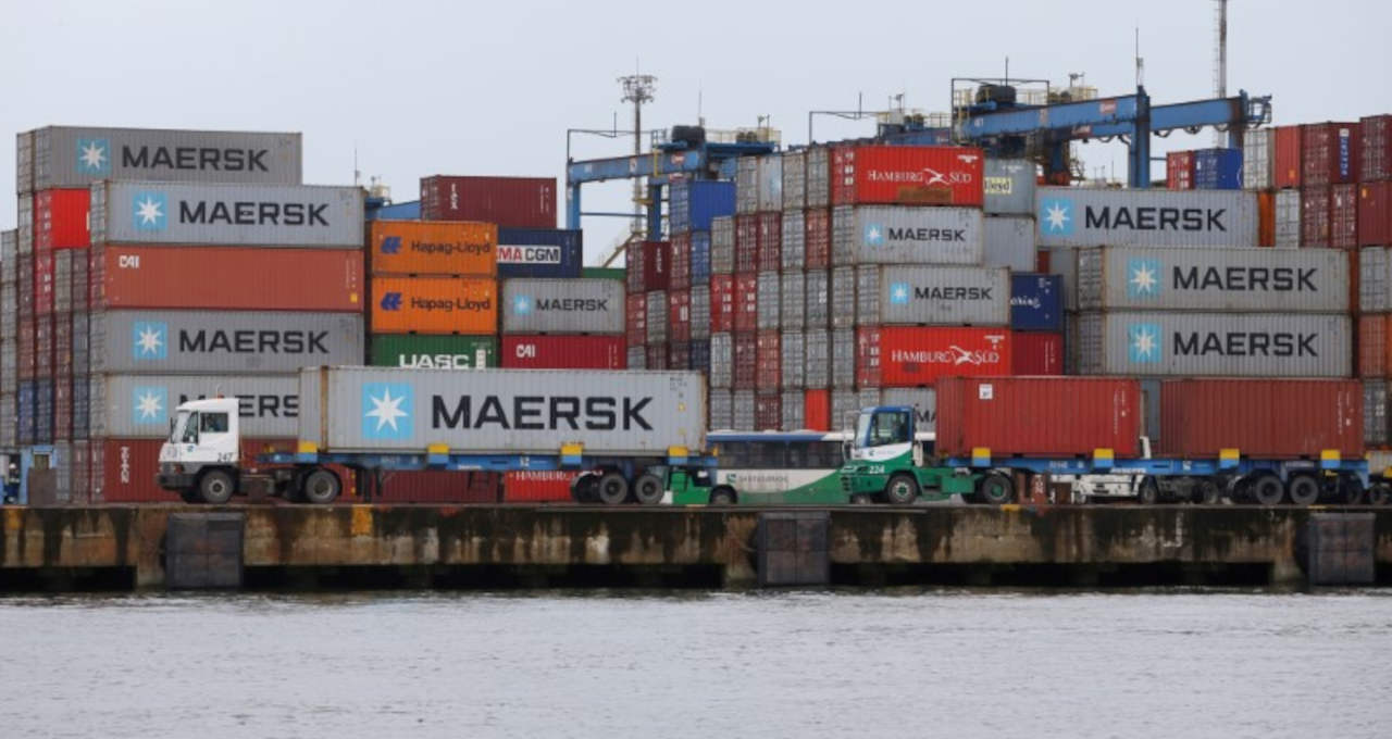 Balança comercial registra superávit de US$ 1,236 bilhão; no entanto, queda anual é de 29%