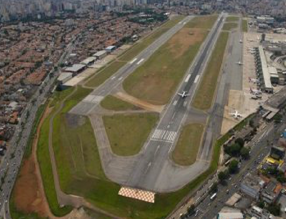 Sampaio acompanha implantação de sistema de embarque biométrico em Congonhas