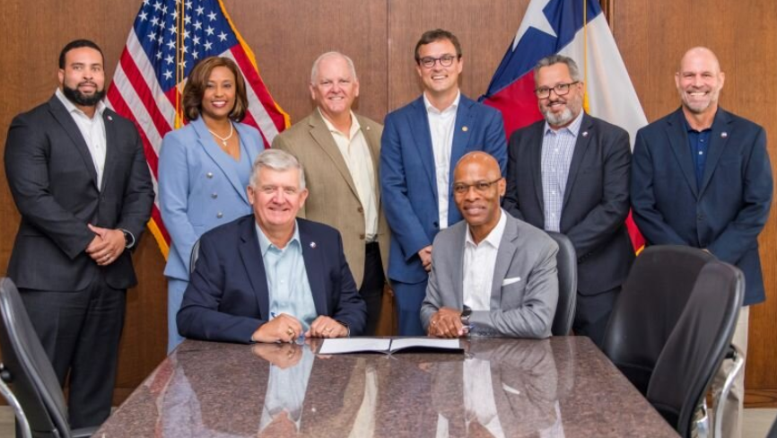 Porto de Houston assina acordo de sustentabilidade com a Shell