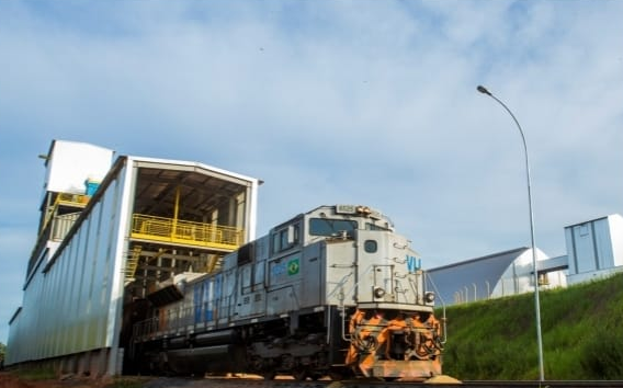 VLI inicia movimentação de fertilizantes para safra 2023