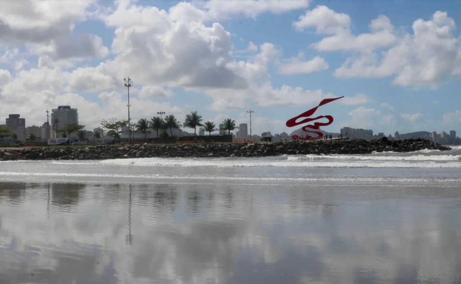 Primeiro fim de semana de Primavera no litoral de SP será de sol, chuva e mínima de 13ºC