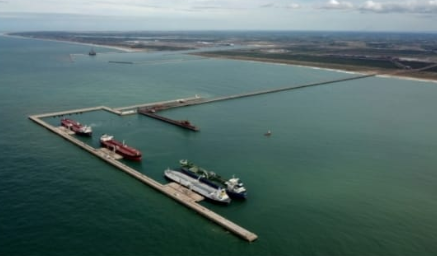 EDF e Prumo firmam pacto para parques eólicos offshore no Porto do Açu