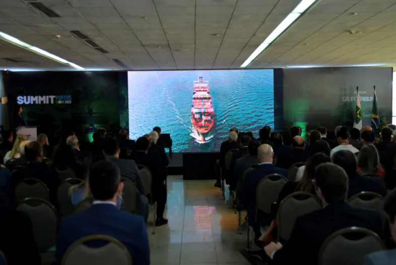 Summit discute gargalos, traz exemplos e busca soluções ao Porto de Santos