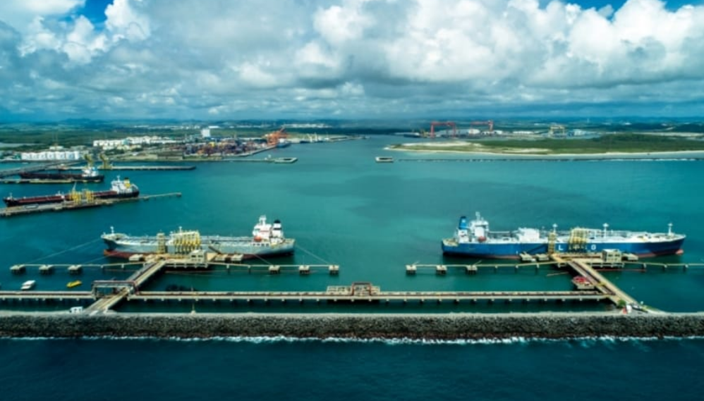 Porto de Suape oficializa retomada da autonomia administrativa