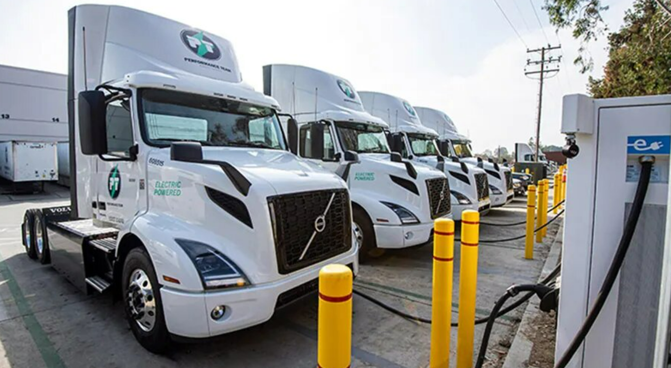 Maersk Performance Team implanta caminhões elétricos no sul da Califórnia
