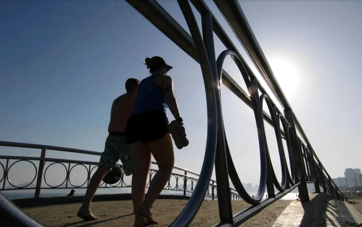Clima esquenta na Baixada Santista e final de semana será de sol e temperaturas mais altas