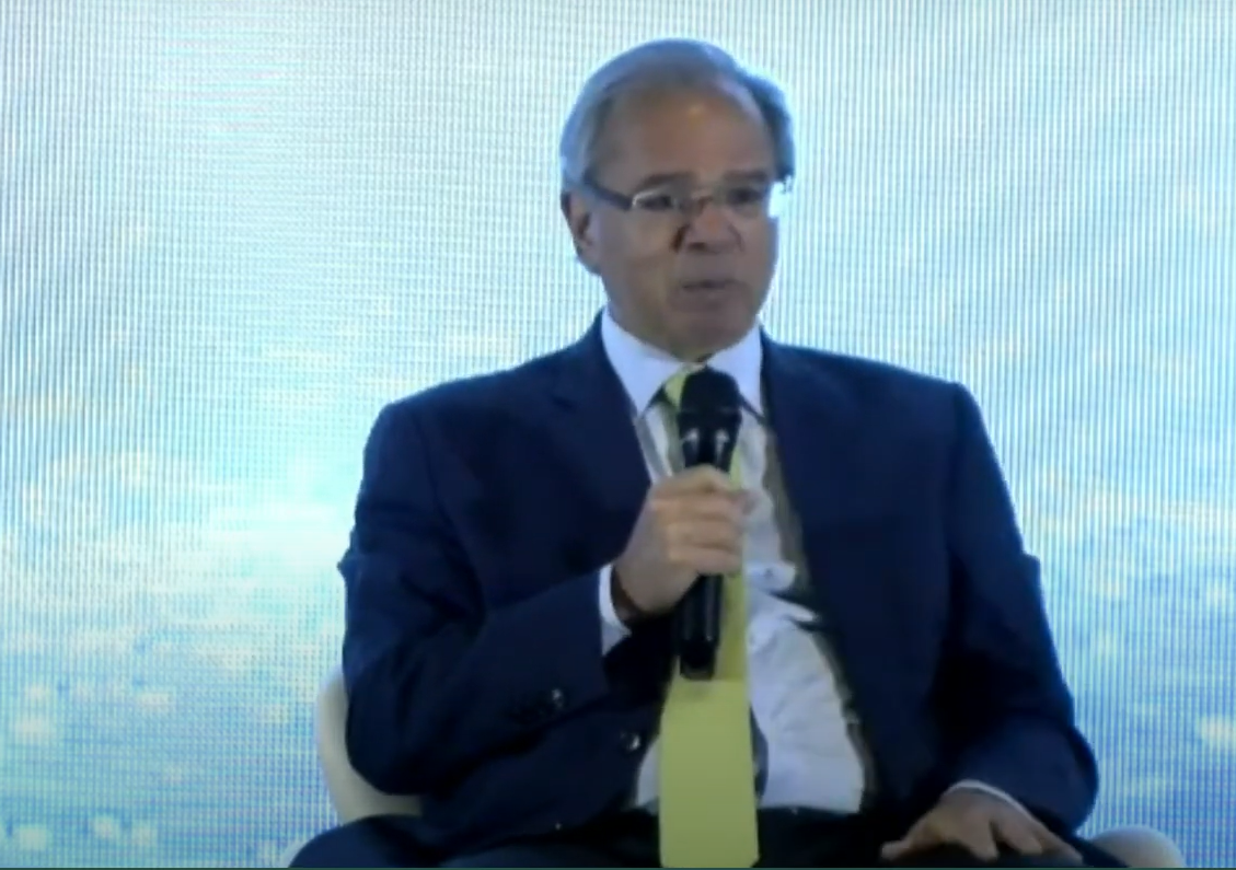 Paulo Guedes afirma que Brasil inicia longo ciclo de crescimento