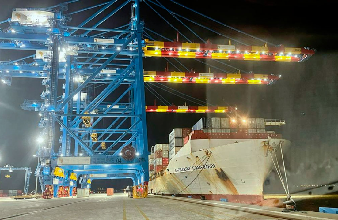 Maersk testa terminal de contêineres de emissão zero na Costa do Marfim