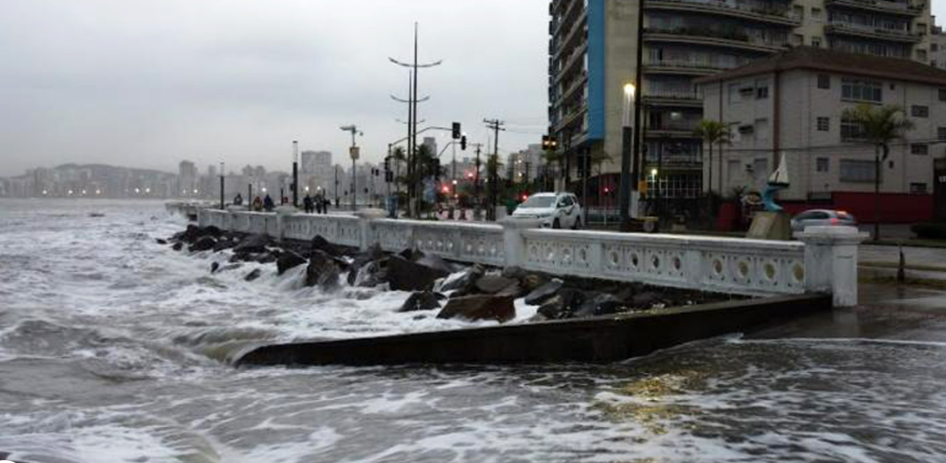 Frente fria chega a Santos e traz ondas de até três metros, diz NPH-Unisanta