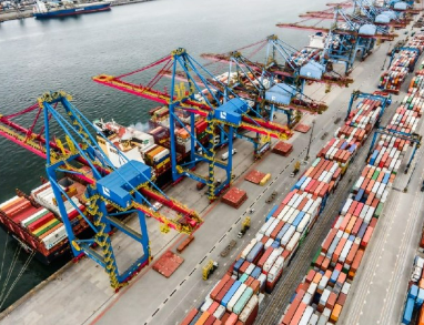 Santos Brasil abre inscrições para estágio nas unidades de SP e PA