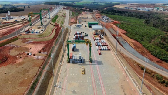 Empresa de celulose quer inaugurar terminal no PR em janeiro