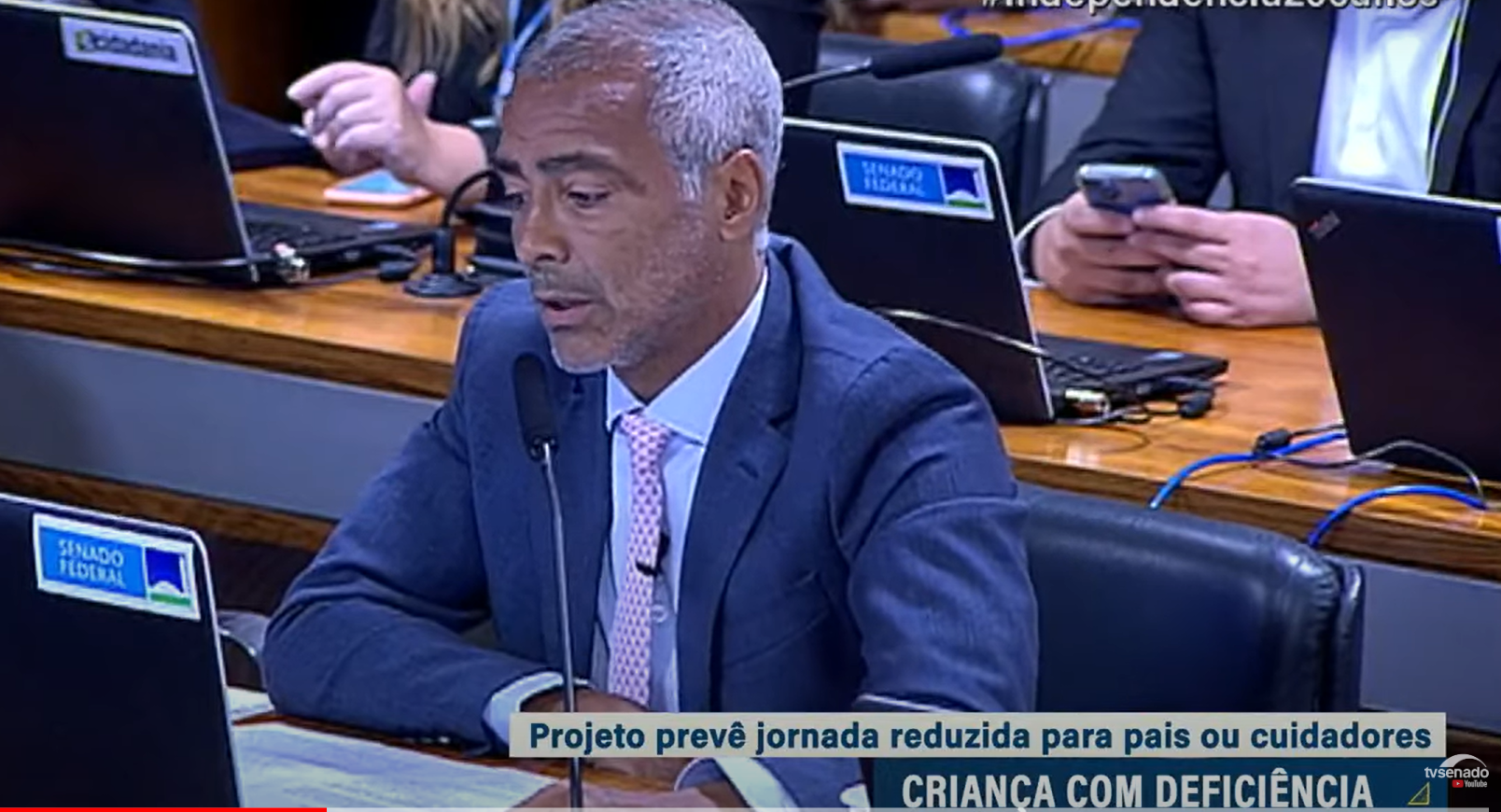 Trabalhador com filho com deficiência poderá ter direito à jornada especial