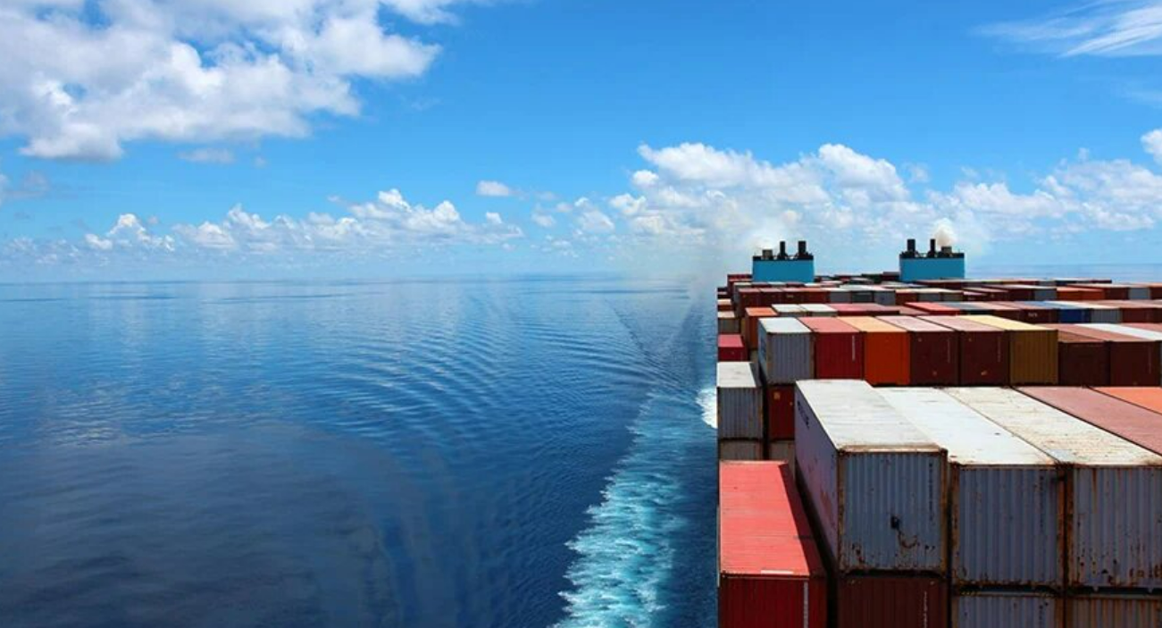 Maersk e Carbon Sink assinam acordo de produção de combustíveis marítimos ecológicos