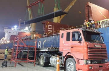 Navio TBC Prestige desembarca 24,5 mil toneladas de vergalhões de aço em Itajaí