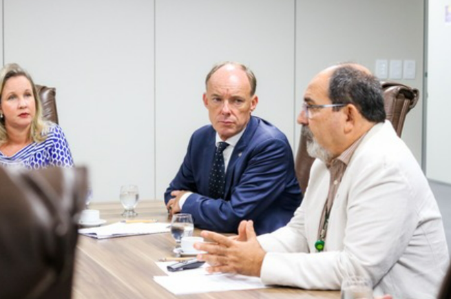 Embaixador do Reino dos Países Baixos visita Suape para conhecer potencial do complexo industrial portuário